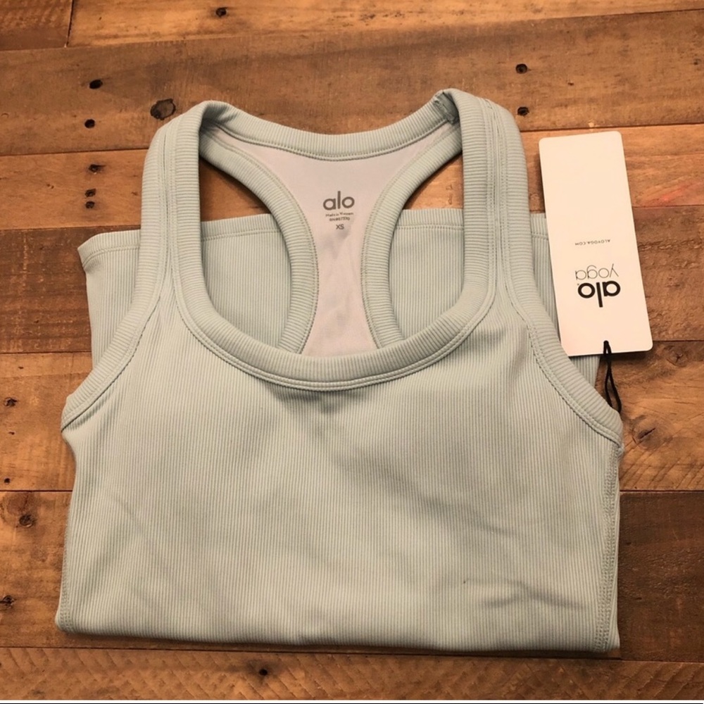 NWOT ☁️ ALO YOGA RUBBED SUPPORT TANK ☁️